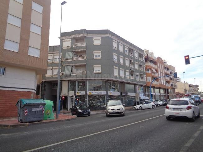 Local comercial en venta en El Campello (Alicante) – 235 m2