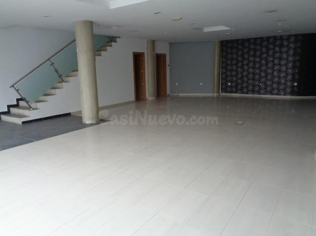Local comercial en venta en El Campello (Alicante) – 235 m2 - foto 2