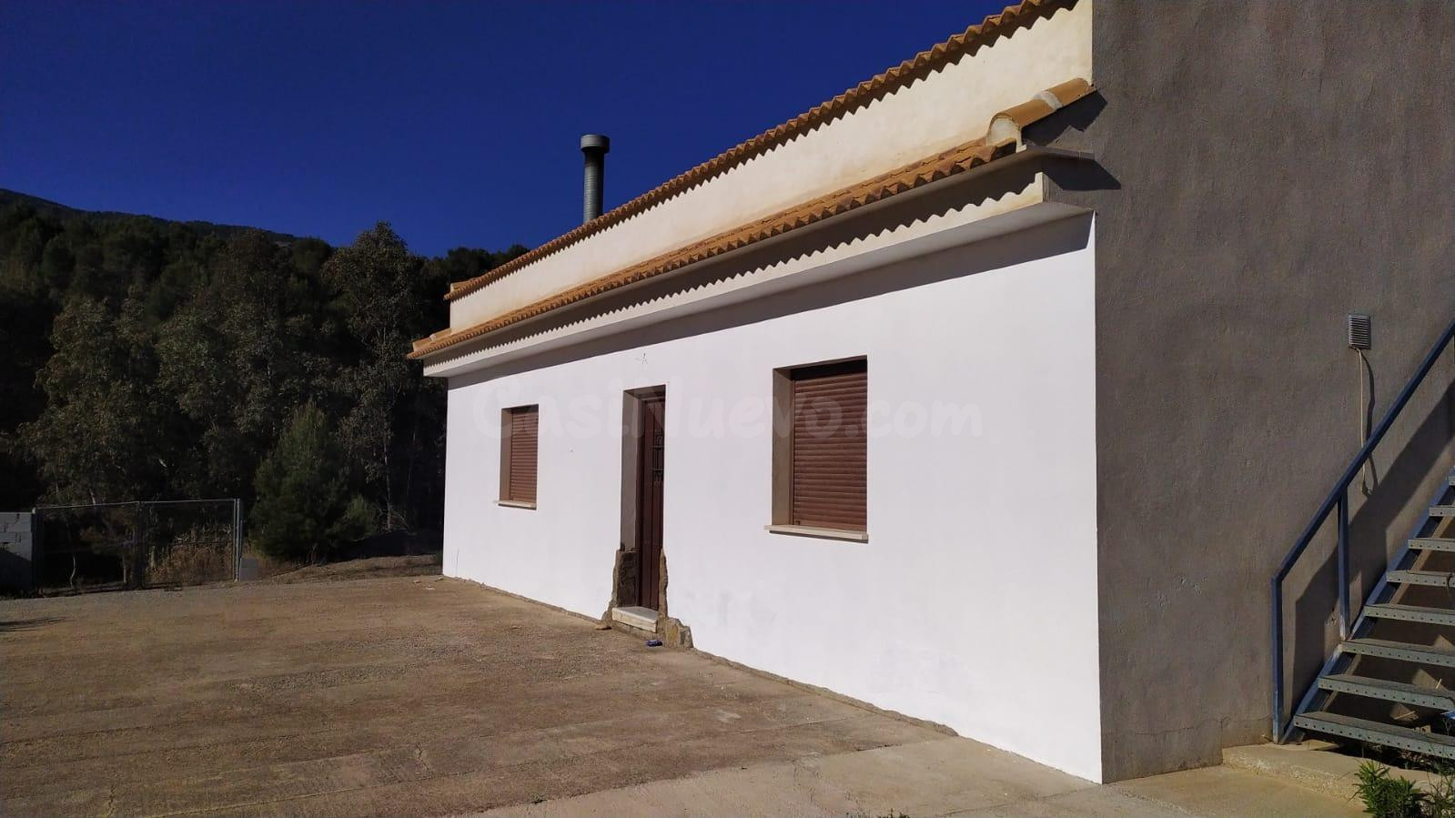 Casa de campo de nueva construcción con 8.000 m2 de terreno  - foto 3
