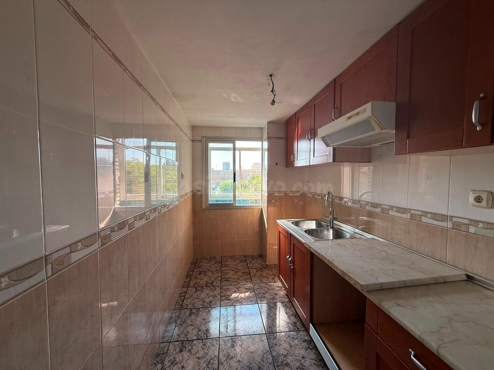 Piso en venta en Plaza Canal Imperial, Cuéllar. Zaragoza - foto 4
