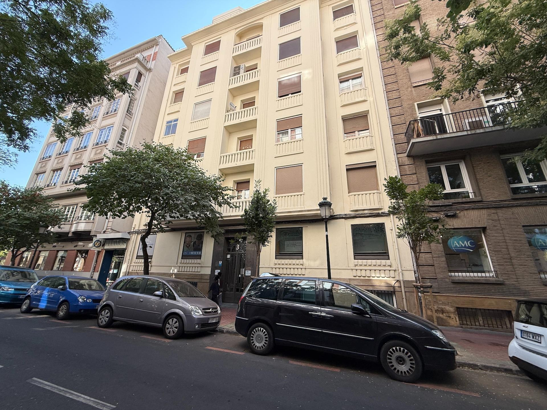 Exclusiva oficina representativa de 184 m2 en pleno corazón 