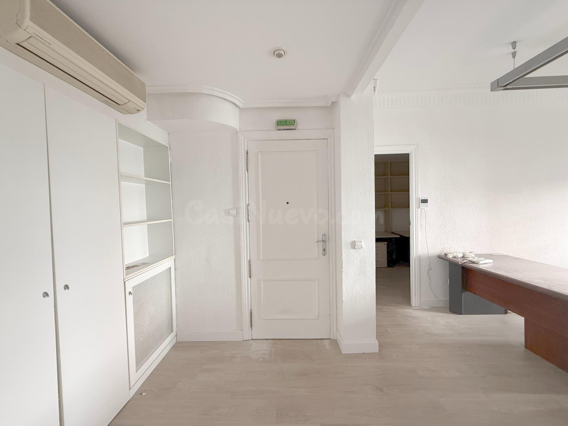 Exclusiva oficina representativa de 184 m2 en pleno corazón  - foto 4