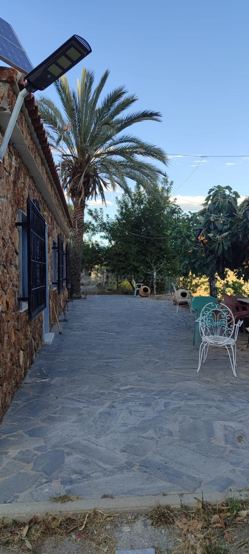 CORTIJO RÚSTICO CON TERRENO EN PURCHENA, ALMERÍA.
