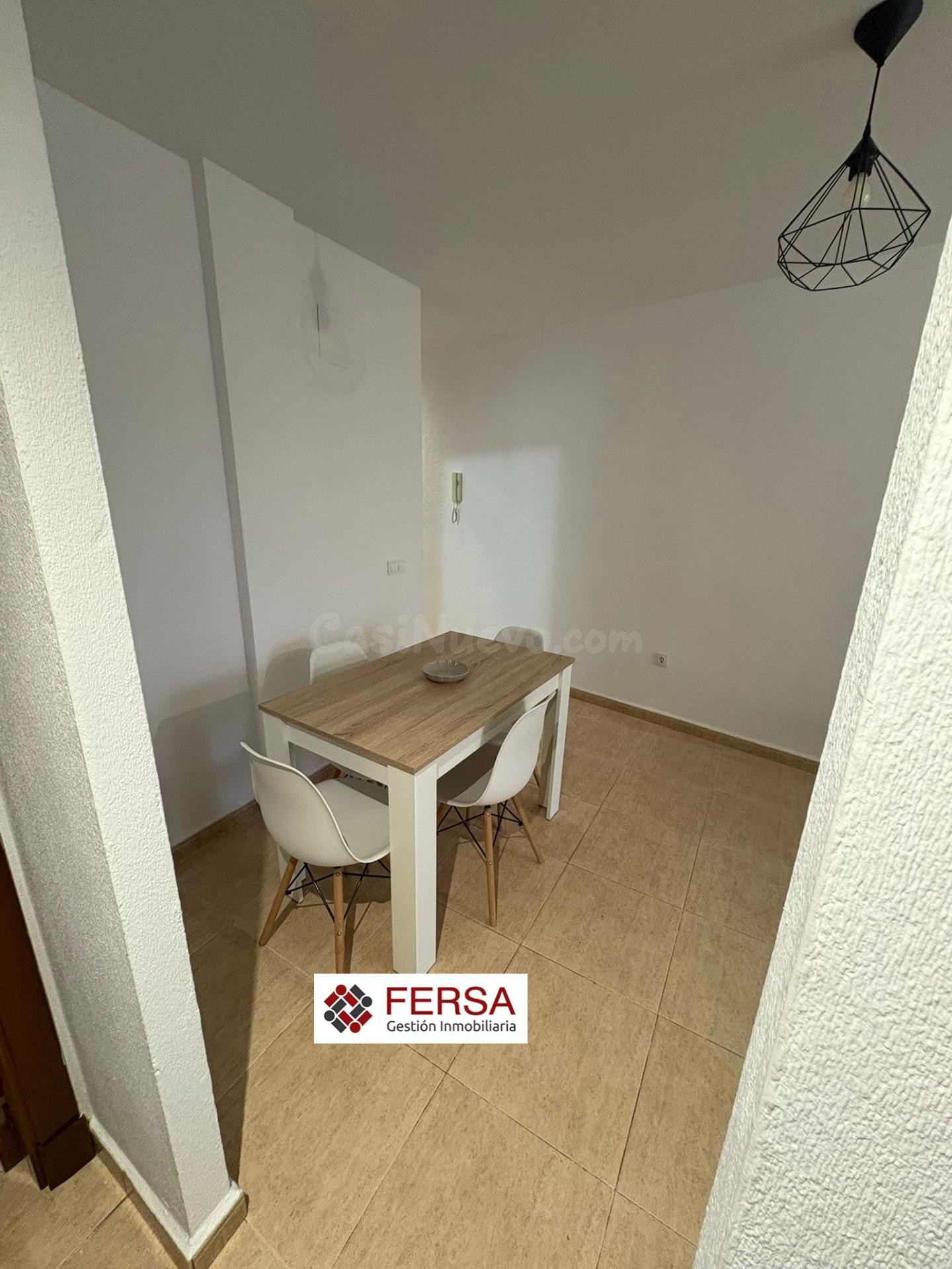 PISO EN ALQUILER TEMPORADA ESCOLAR EN EL CASCO HISTÓRICO - foto 5