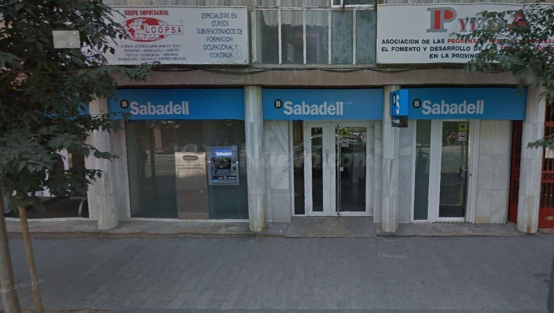 Local comercial en venta en Av. Novelda – Alicante - foto 2