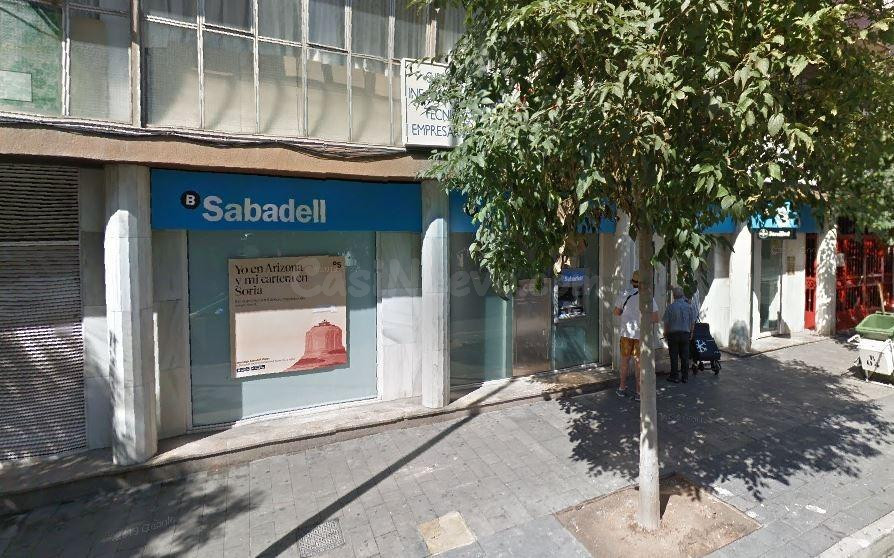 Local comercial en venta en Av. Novelda – Alicante - foto 4