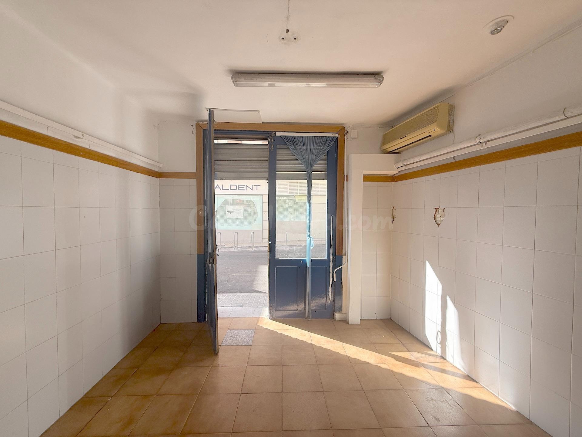 LOCAL COMERCIAL CON GRANDES POSIBILIDADES DE NEGOCIO E INVER - foto 4