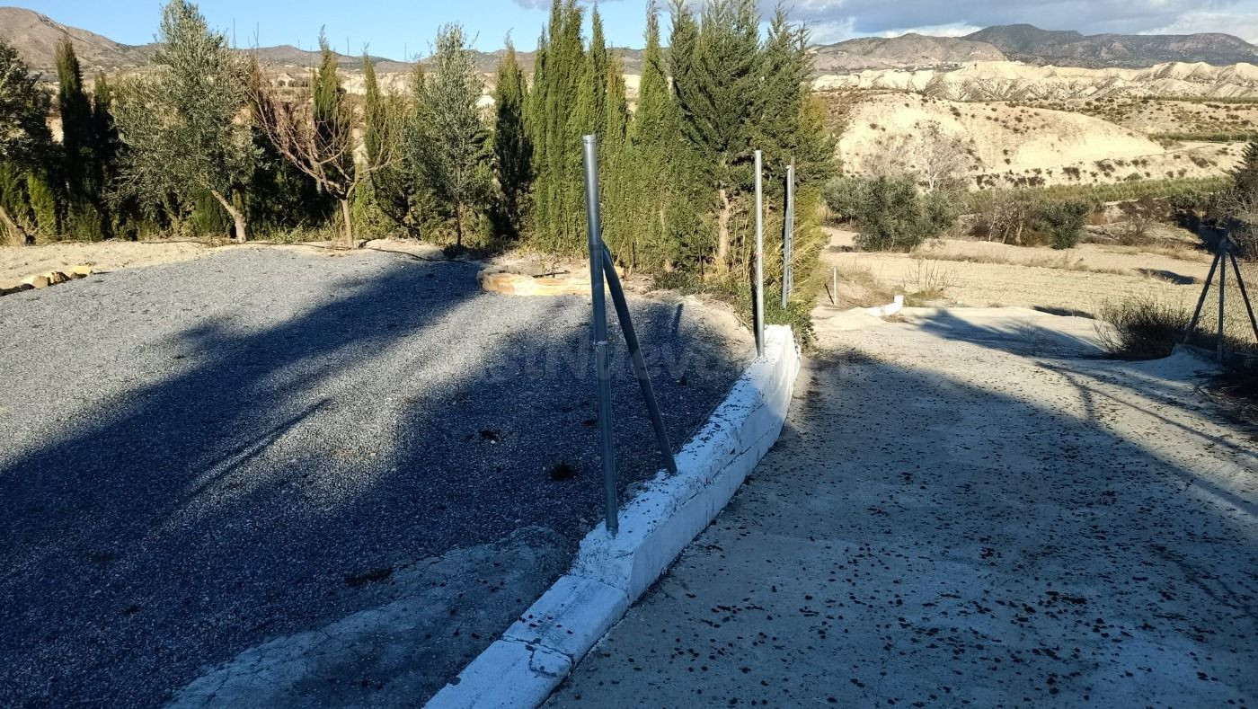 FINCA CON 800 METROS URBANIZABLES, CASITA, AGUA DE NACIMIENT - foto 4