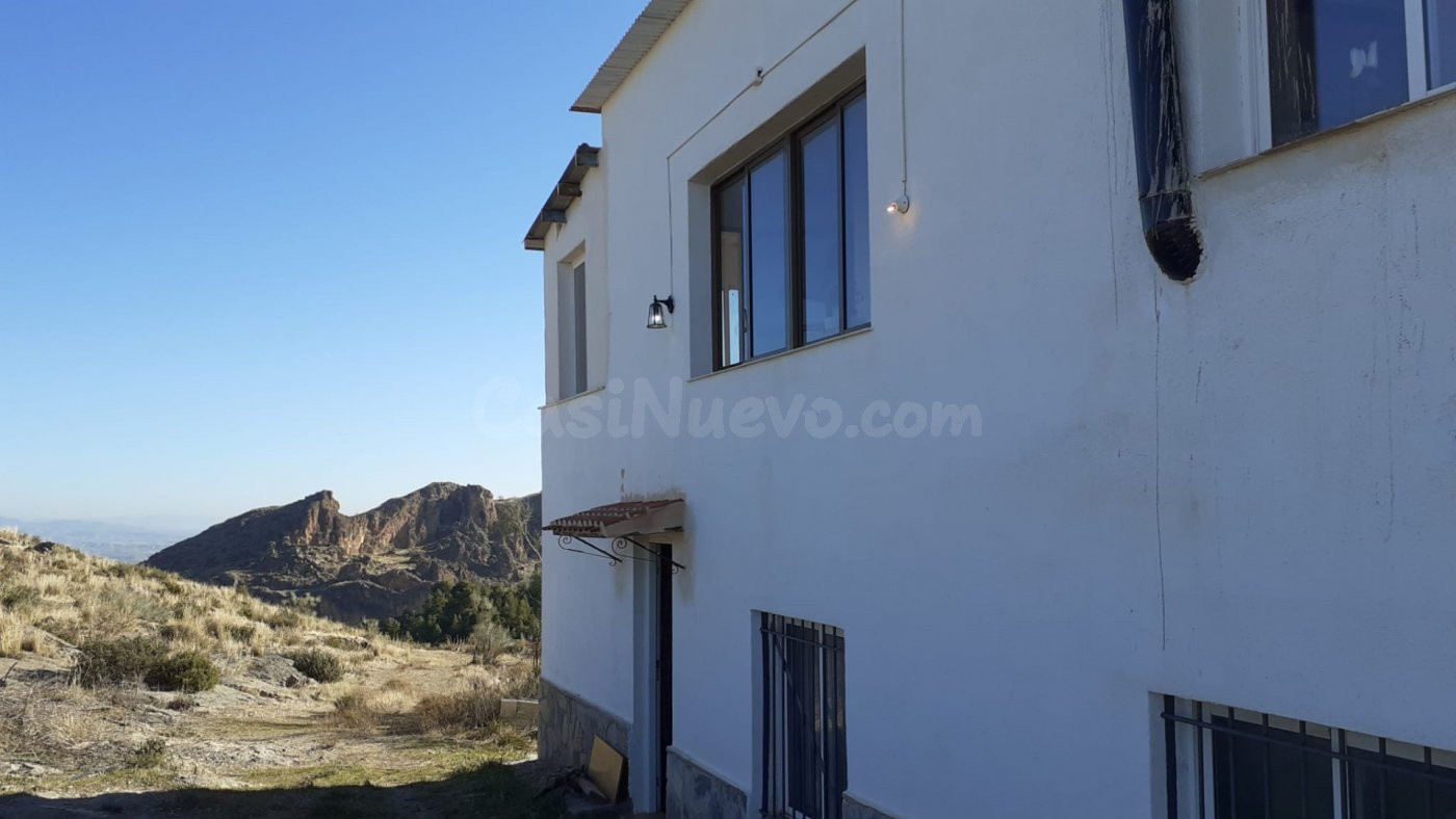 CASA DE CUATRO habitaciones Y TIERRAS EN BAYARQUE ( ALMERÍA  - foto 4