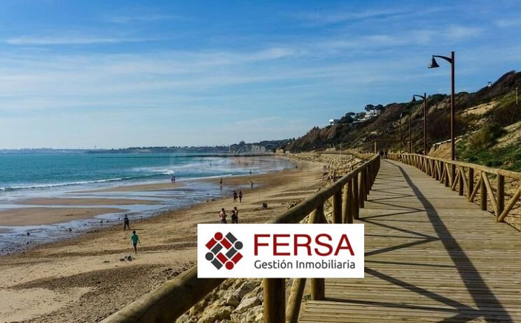 OPORTUNIDAD PARCELA EN LA PLAYA - foto 2