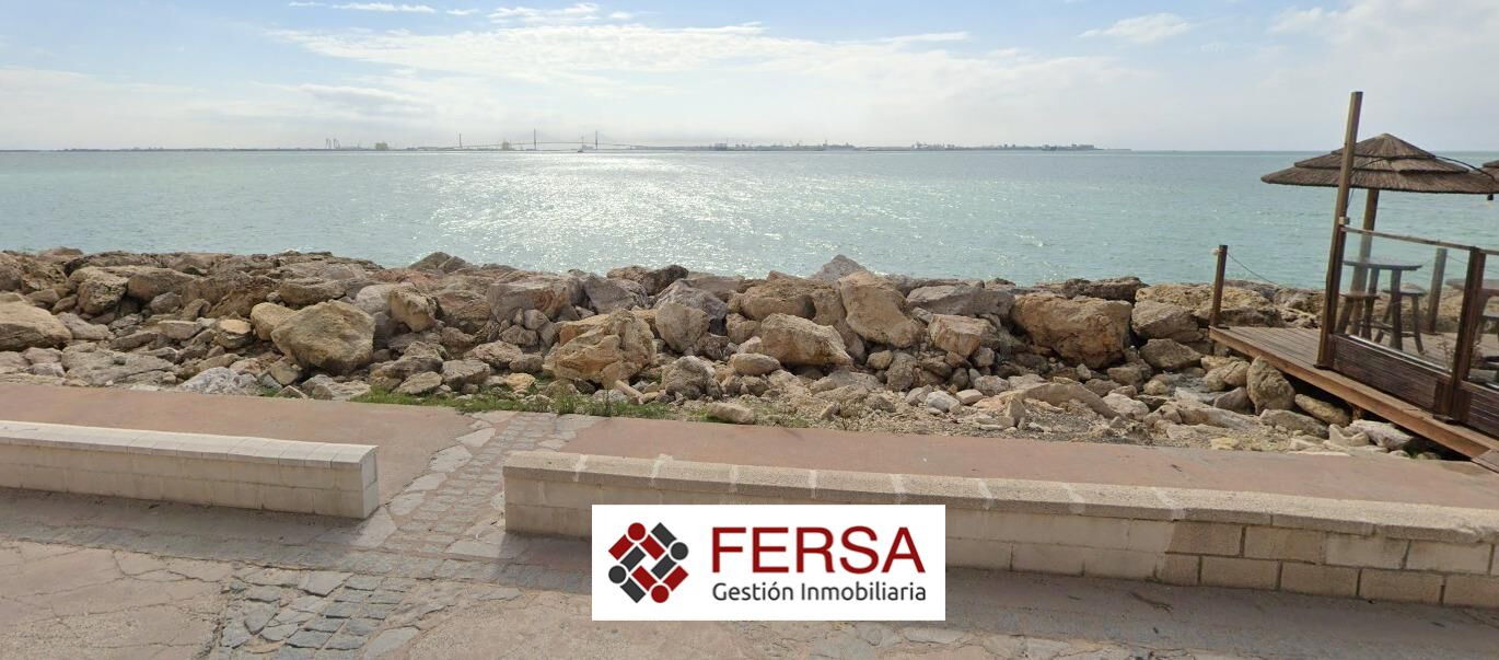 ALQUILER VERANO -FERSA INMOBILIARIA COMERCIALIZA EN EXCLUSIVA ATICO FRONTAL AL MAR EN PUERTO SHERRY