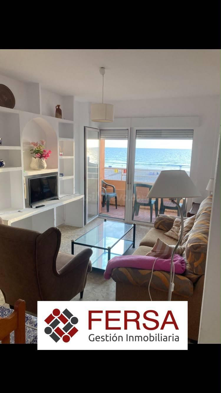 PISO ALQUILER TEMPORADA ESCOLAR EN EL PASEO MARITIMO DE CADIZ - foto 2