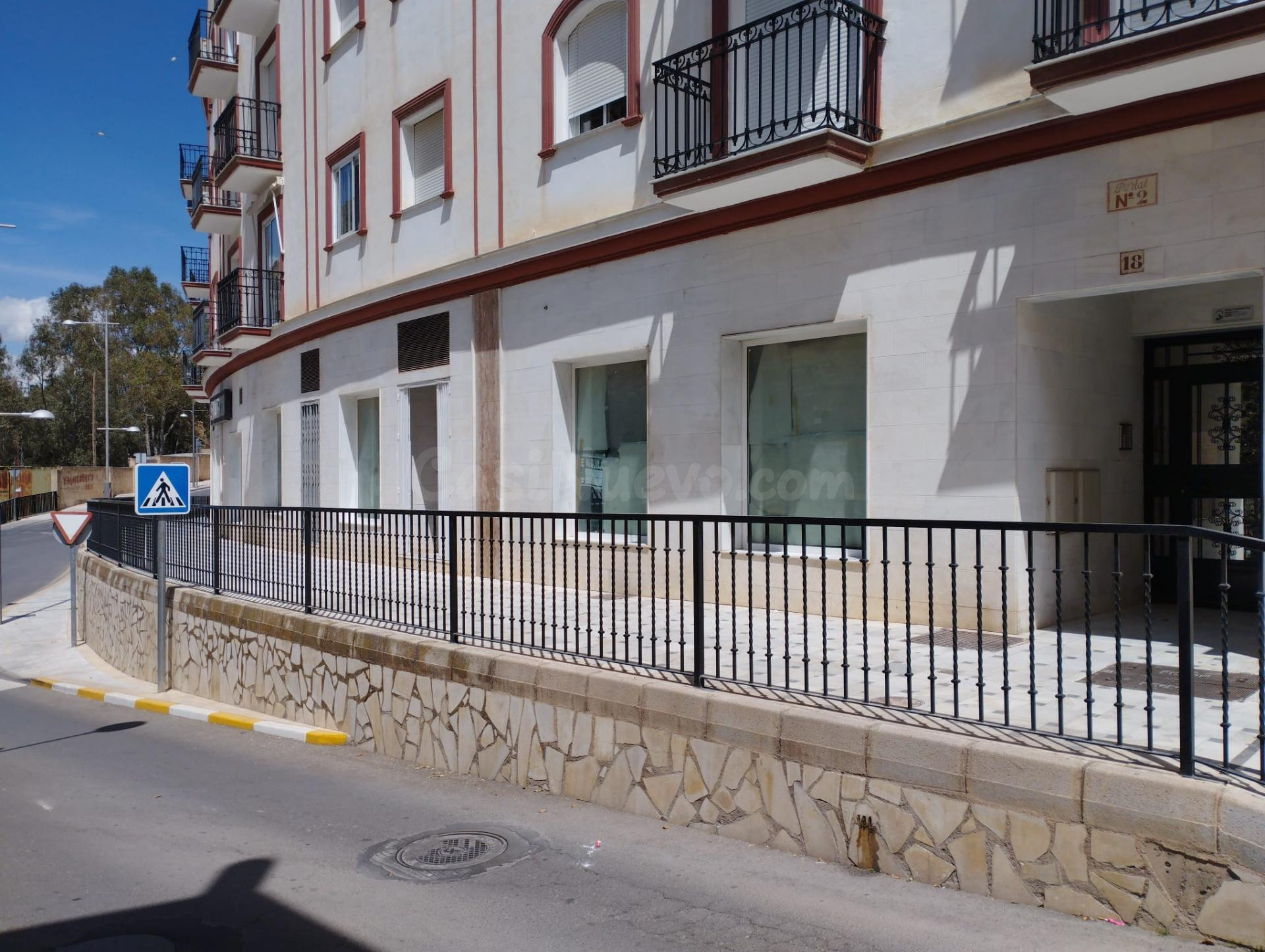 MACAEL ( ALMERÍA ) SE VENDE LOCAL COMERCIAL