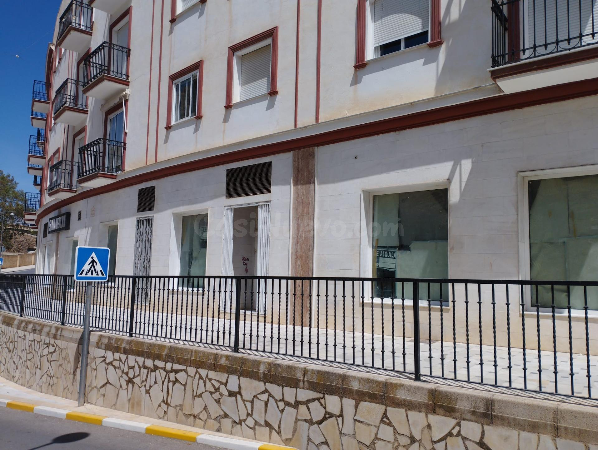 MACAEL ( ALMERÍA ) SE VENDE LOCAL COMERCIAL - foto 2