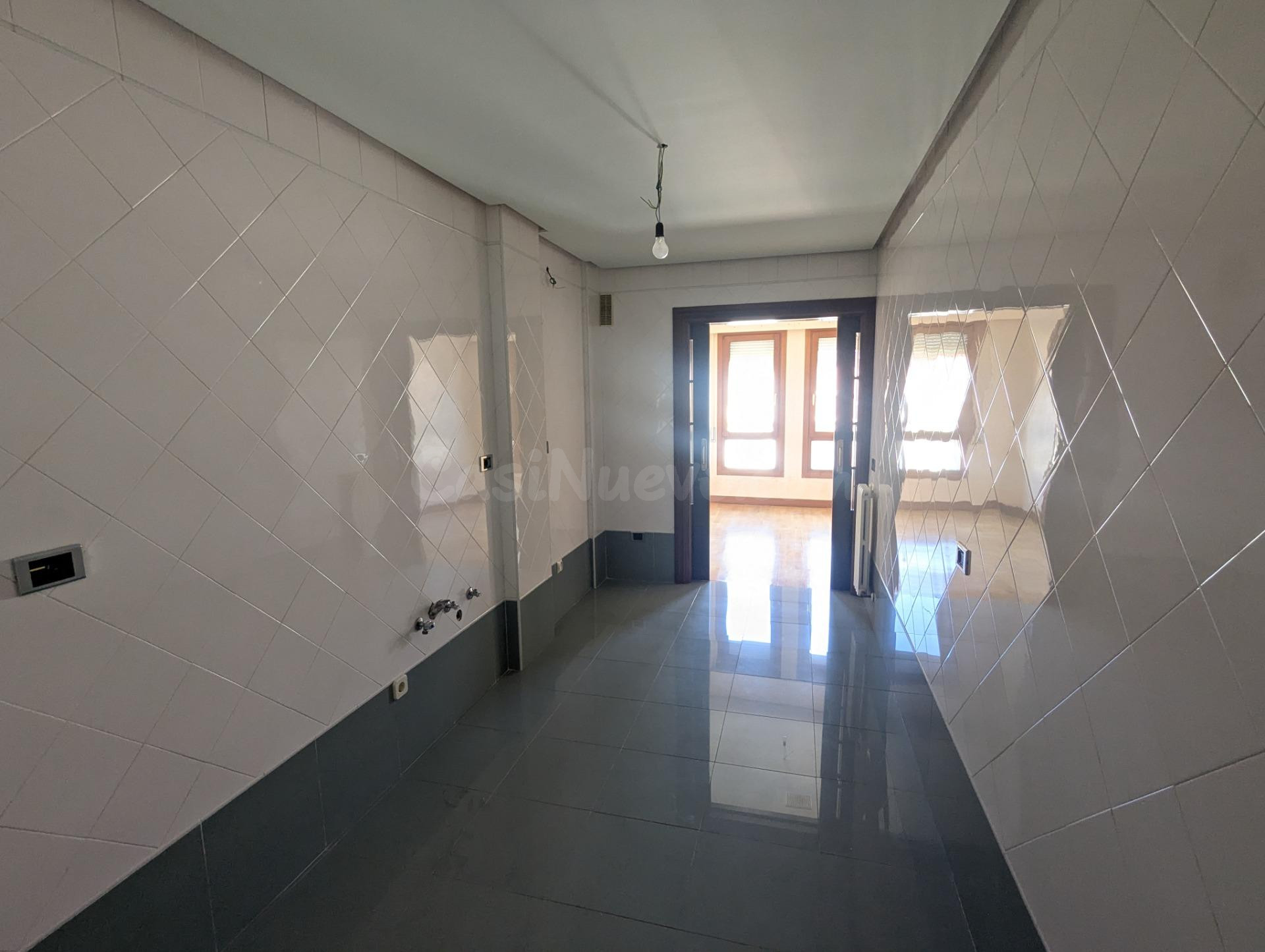 Venta de vivienda en el centro de Estella - foto 2