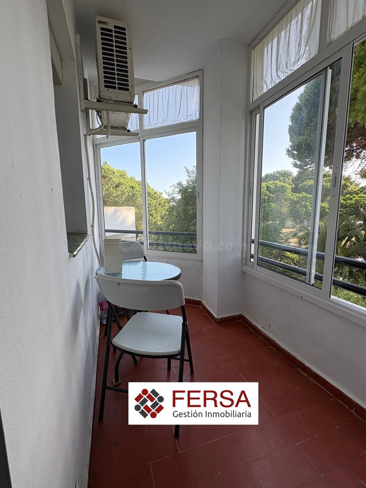 ESTUPENDO PISO EN ALQUILER DE TEMPORADA EN LA ZONA DE EL ANCLA - foto 3