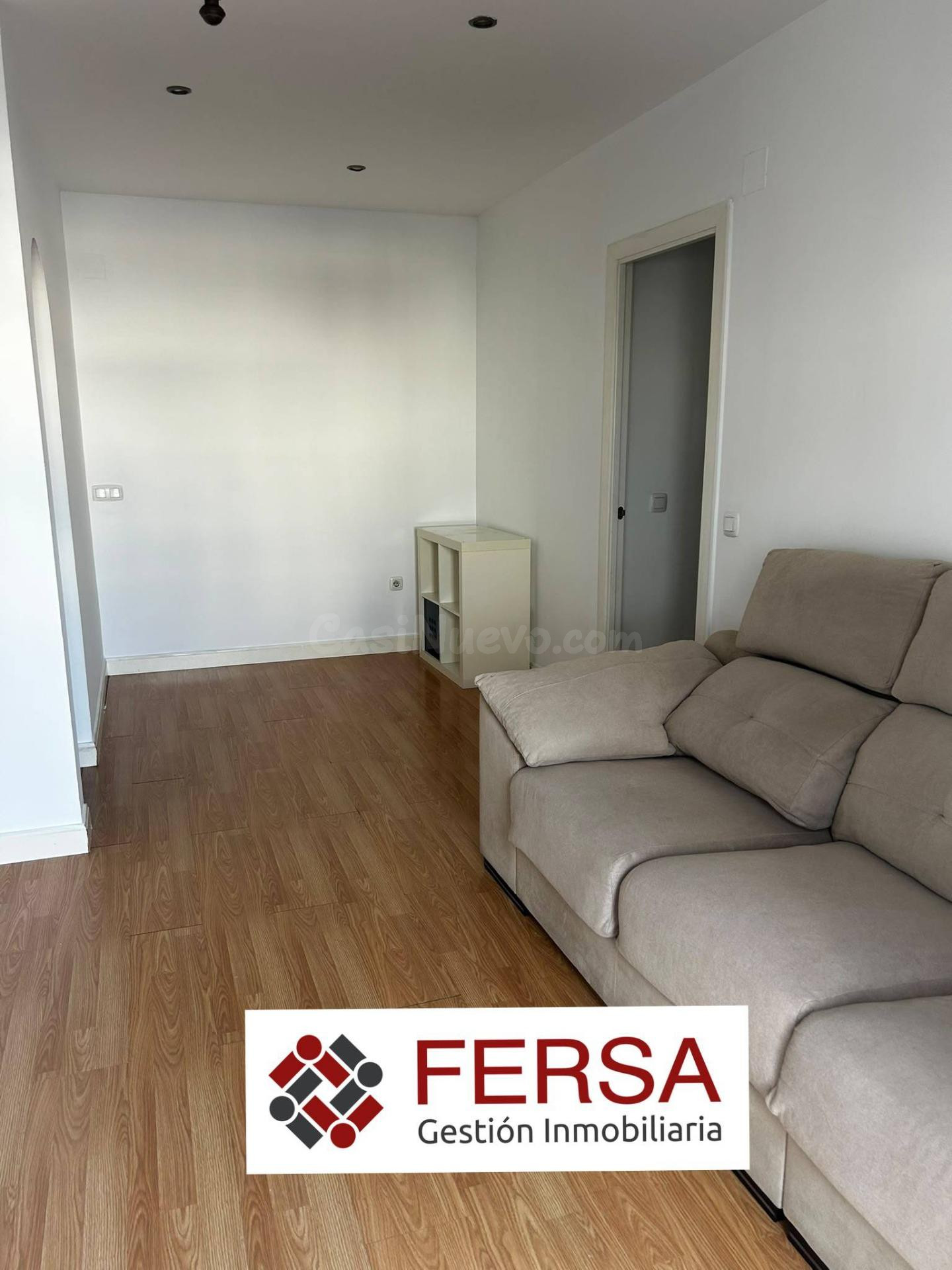 ACOGEDOR ÁTICO CON GRAN TERRAZA EN ALQUILER EN LA ZONA DEL JUNCAL - foto 5
