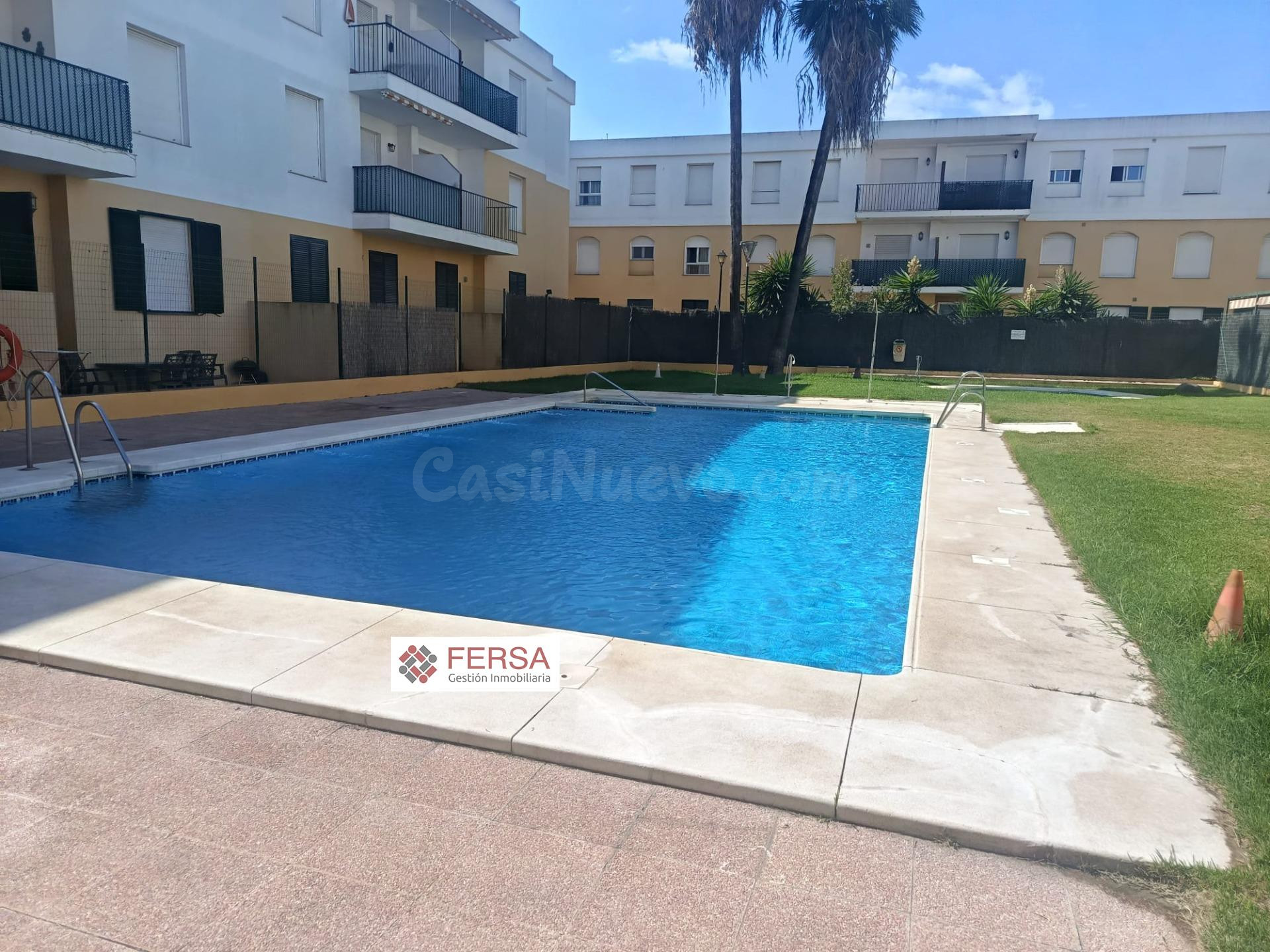 PISO EN VENTA EN ZONA CENTRO – URBANIZACIÓN CON PISCINA