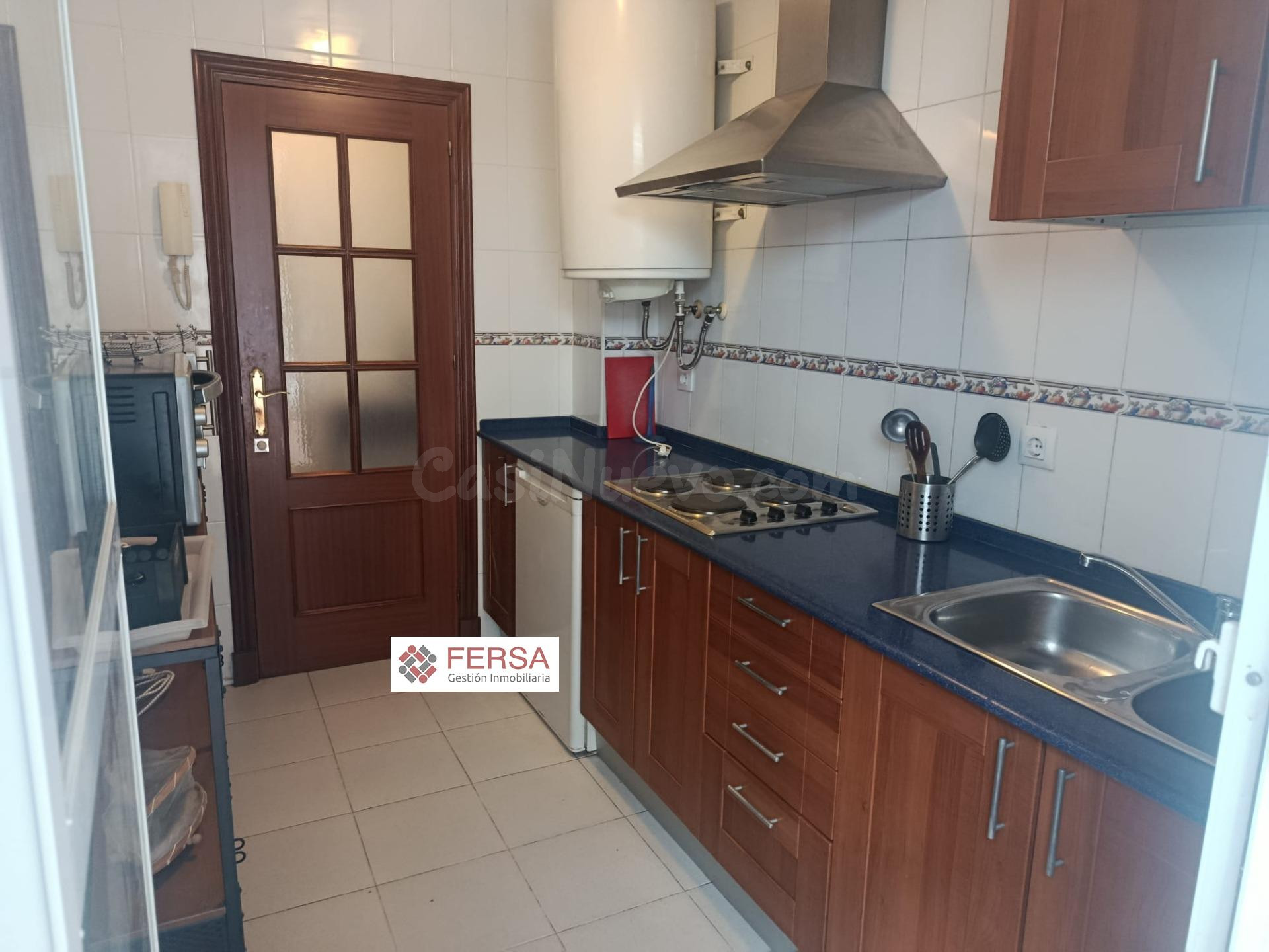PISO EN VENTA EN ZONA CENTRO – URBANIZACIÓN CON PISCINA - foto 2