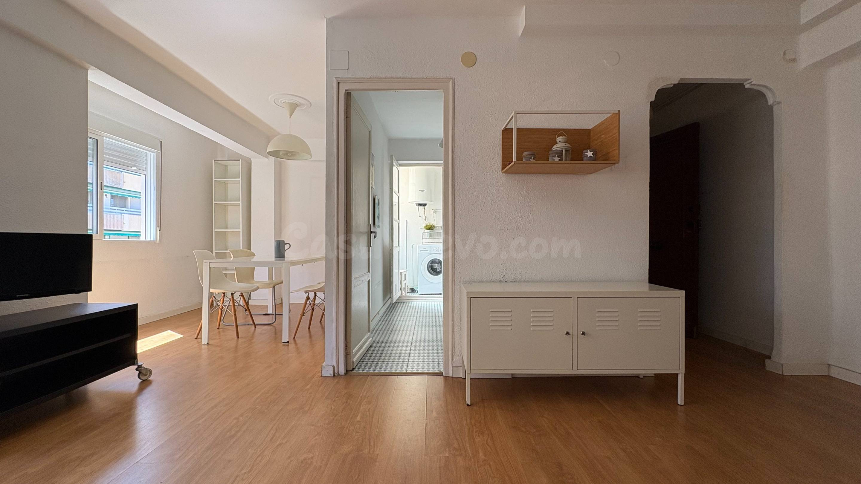 VIVIENDA MUY LUMINOSA CERCA DEL RÍO