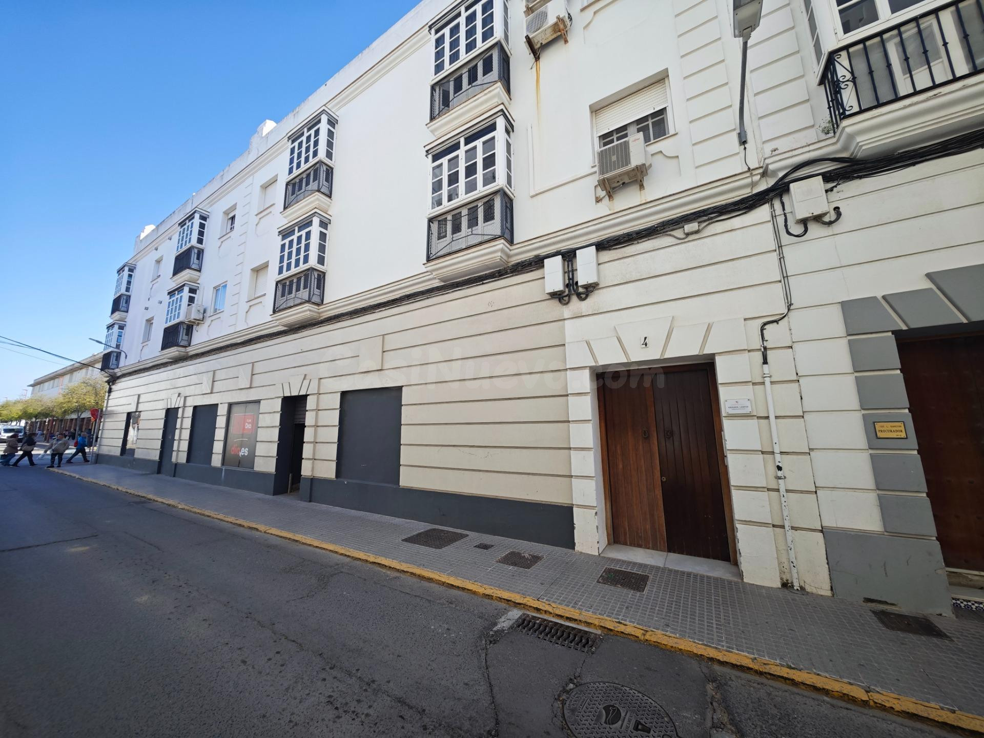 Piso de tres dormitorios junto al Mercado de Abastos. - foto 5