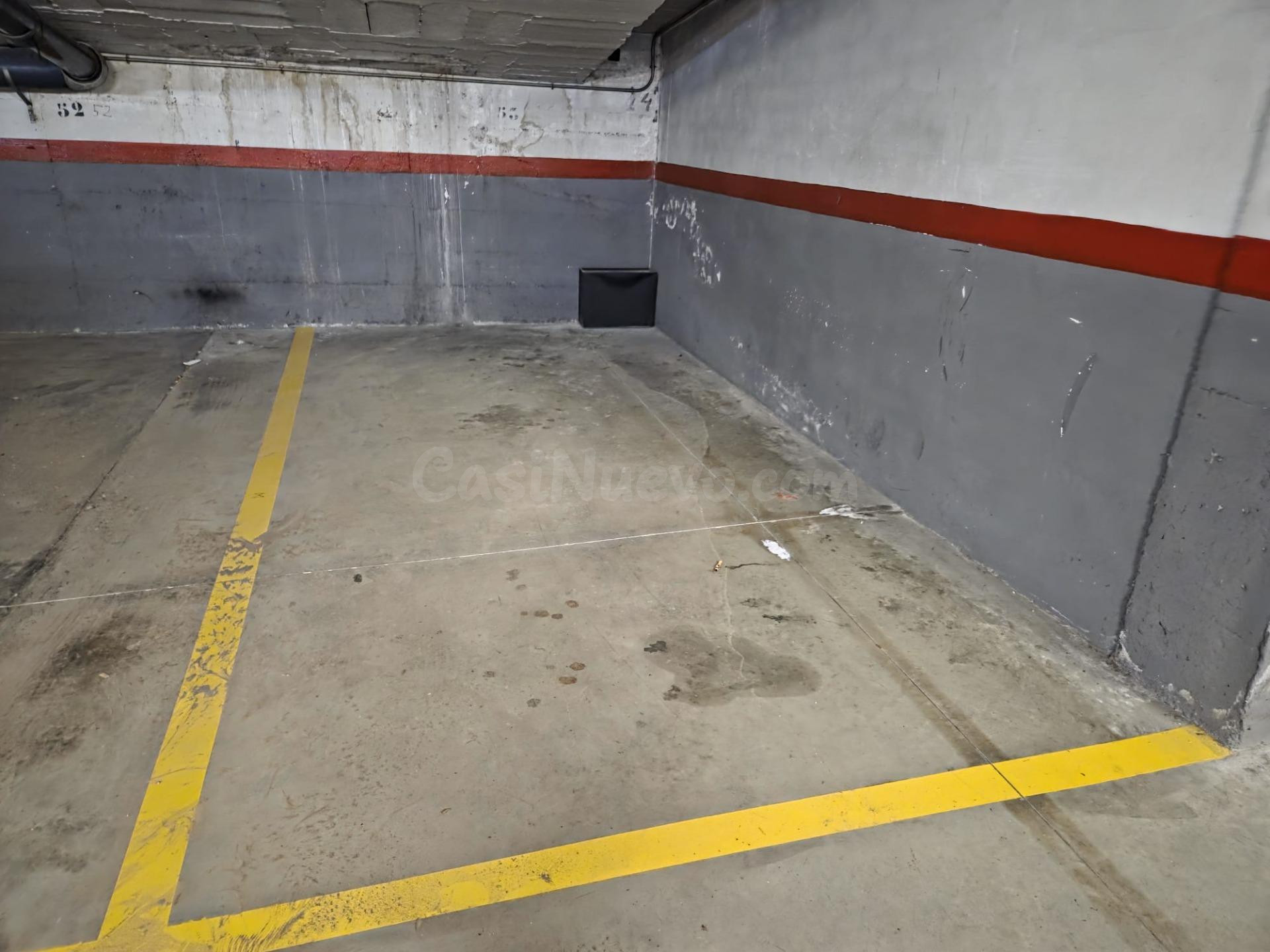 Plaza de parking en alquiler en zona Camí Fondo de Martorell - foto 2