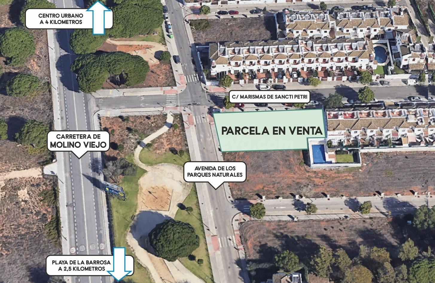 Parcela en Molino Viejo con proyecto básico para cinco viviendas.