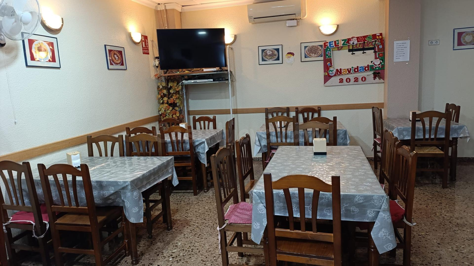 VENTA Y TRASPASO DE NEGOCIO CONSOLIDADO EN ZONA AVDA. CORTES - foto 2