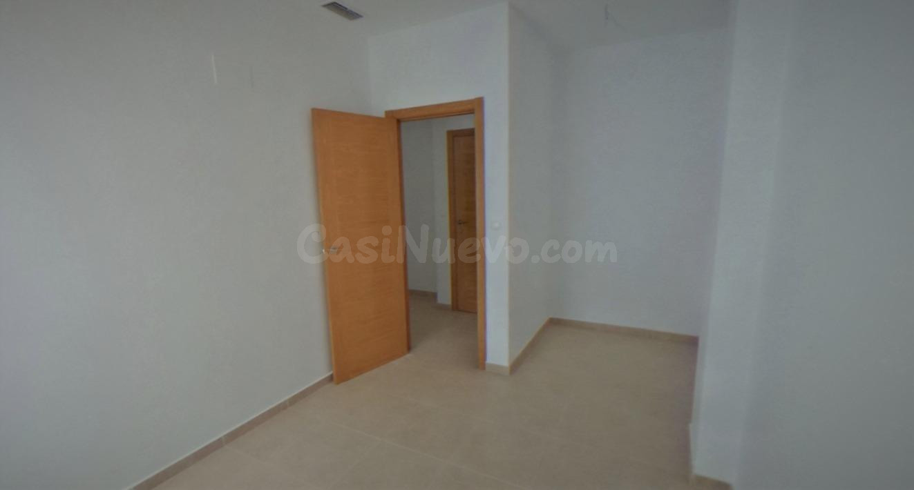 Acogedor Piso en Venta en Villafranqueza, Alicante - €165,00 - foto 3