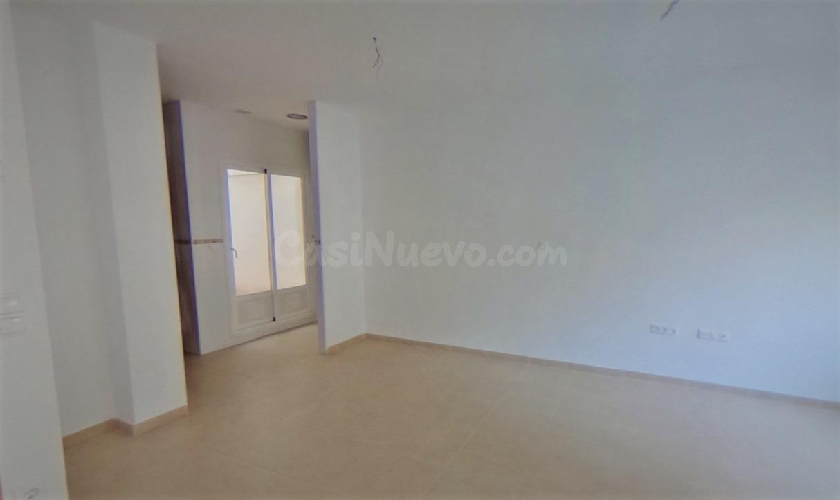 Acogedor Piso en Venta en Villafranqueza, Alicante - €165,00 - foto 4