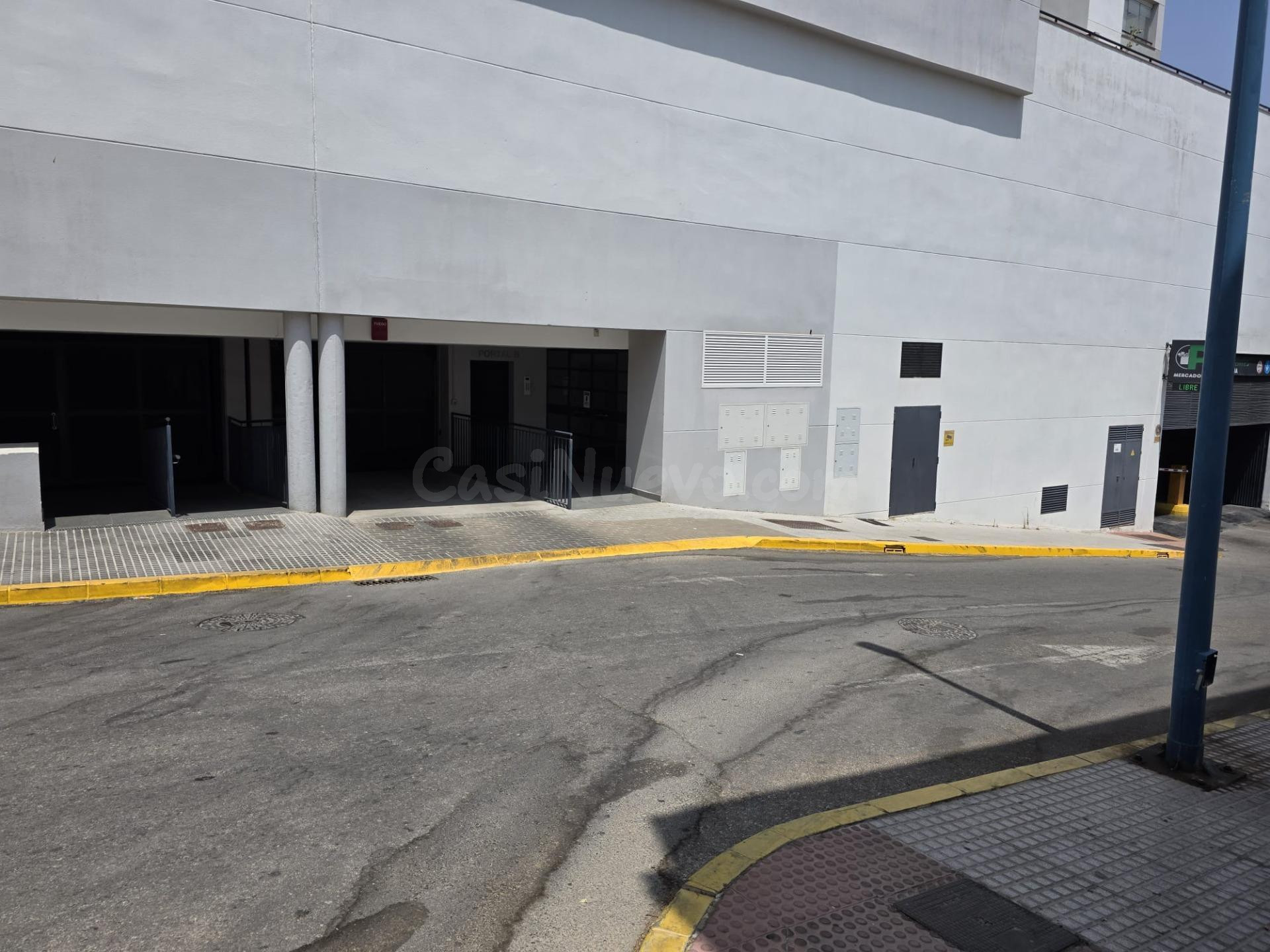 Garaje  en Fuente Amarga - foto 3