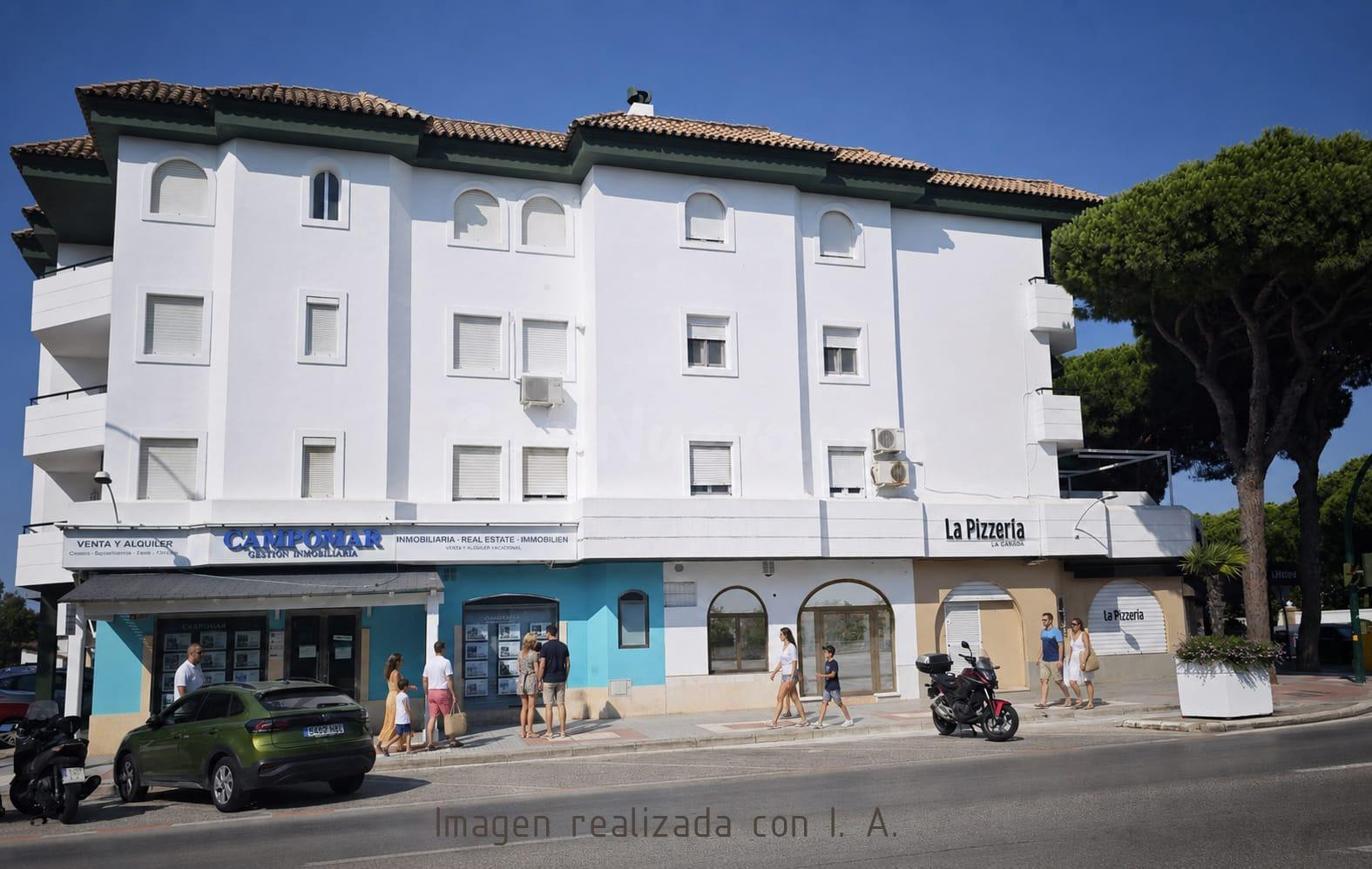Oportunidad de inversión en una de las zonas comerciales y turísticas con mayor actividad de La Barrosa.