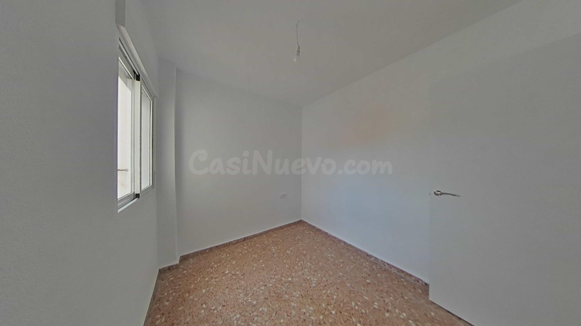 Amplio Piso en el Corazón de San Vicente del Raspeig por solo €190,000 - foto 2