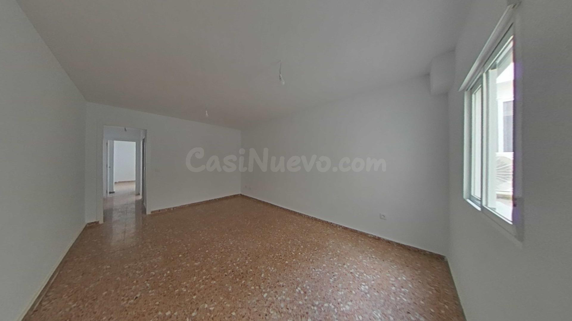 Amplio Piso en el Corazón de San Vicente del Raspeig por solo €190,000 - foto 4