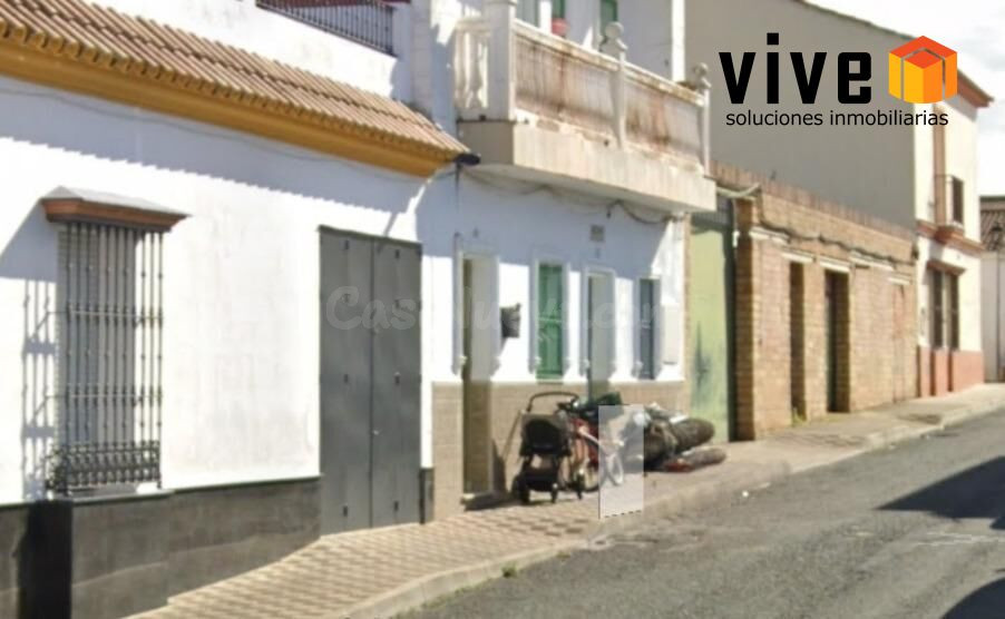 CASA DE PUEBLO EN PLANTA BAJA CON PATIO..!!