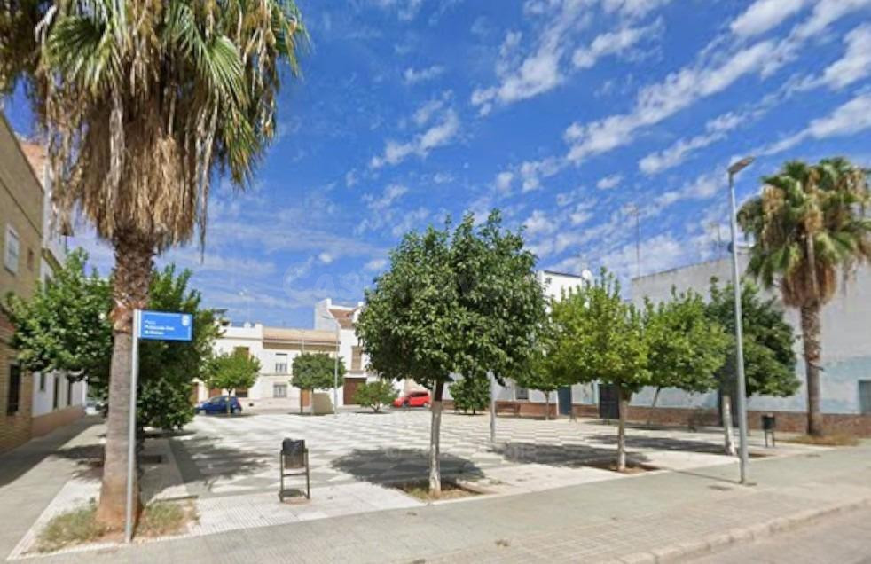 CASA ADOSADA OCUPADA A LA VENTA EN C/ALCALA DEL RIO -BRENES 