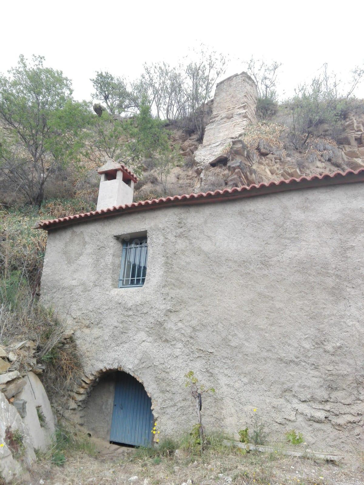 VENTA DE TERRENO RÚSTICO CON NAVE CORTIJO EN TAHAL, ALMERÍA. - foto 3
