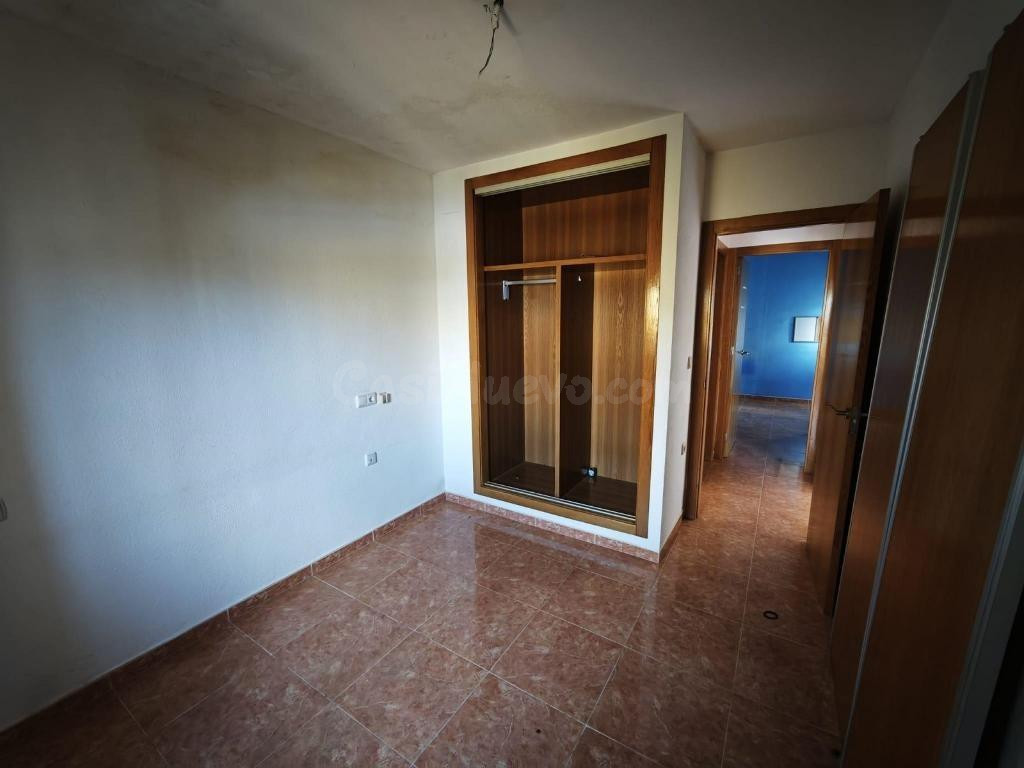 Vivienda con amplia terraza y acceso independiente en Arenal - foto 4