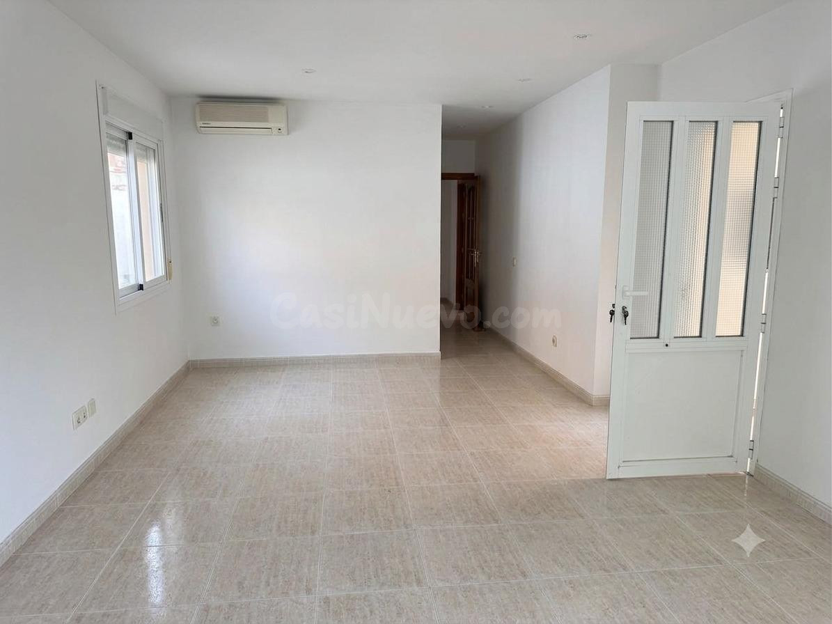 Impresionante Adosado en El Campello - ¡Tu hogar a pasos de  - foto 4