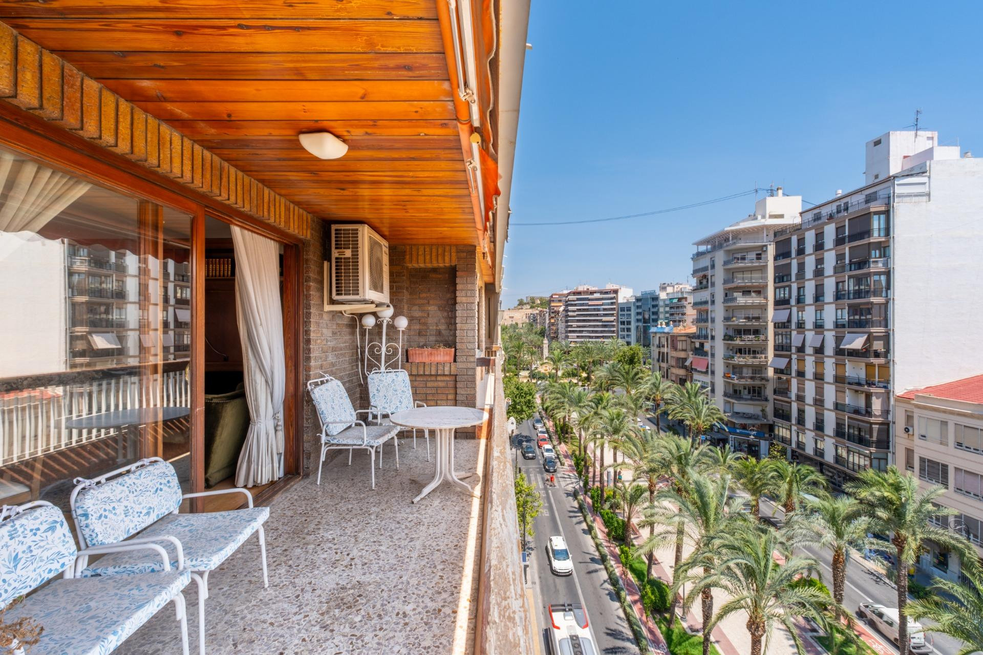 Espectacular piso en el corazón de Alicante con terraza peri