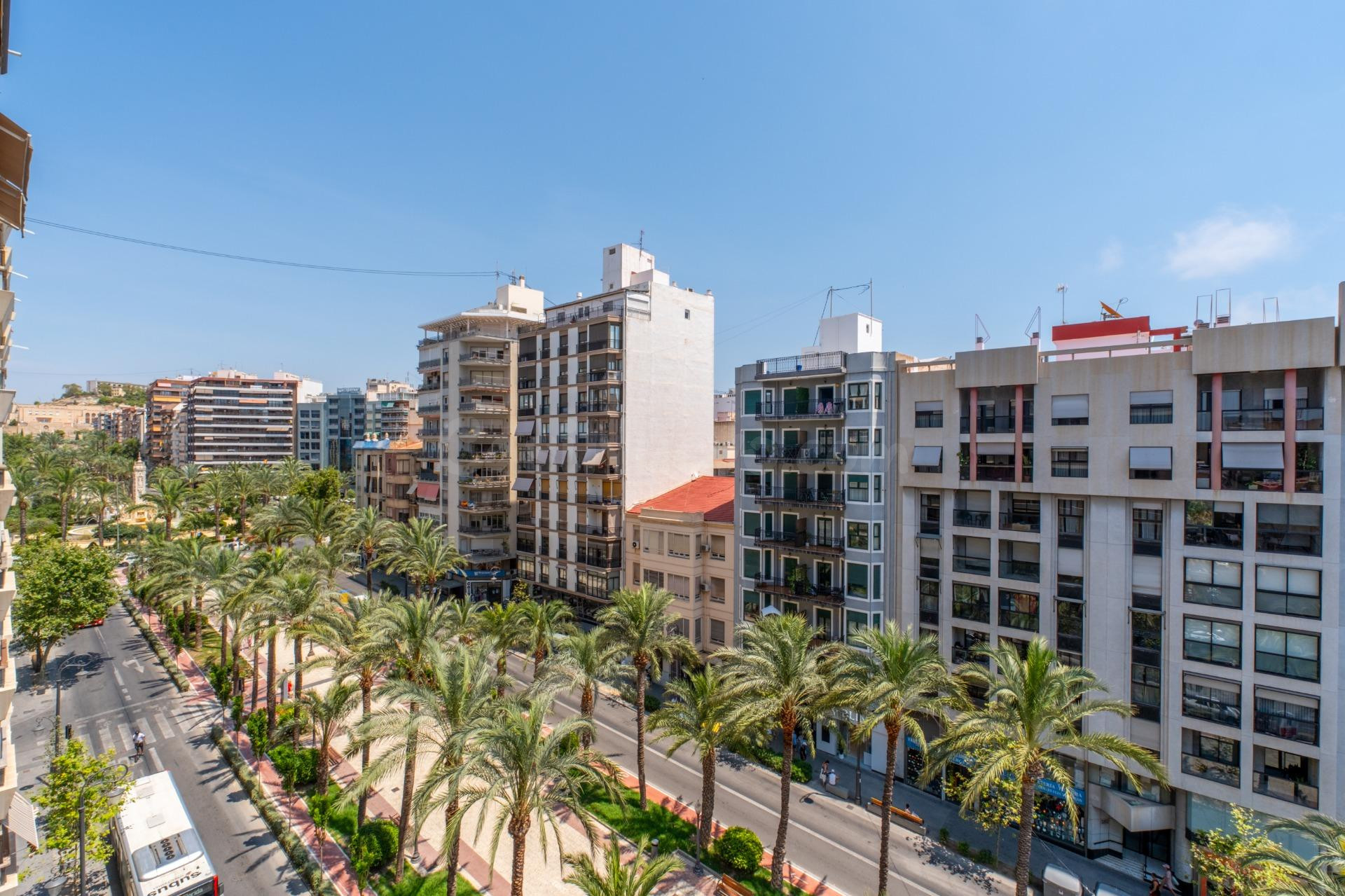 Espectacular piso en el corazón de Alicante con terraza peri - foto 2