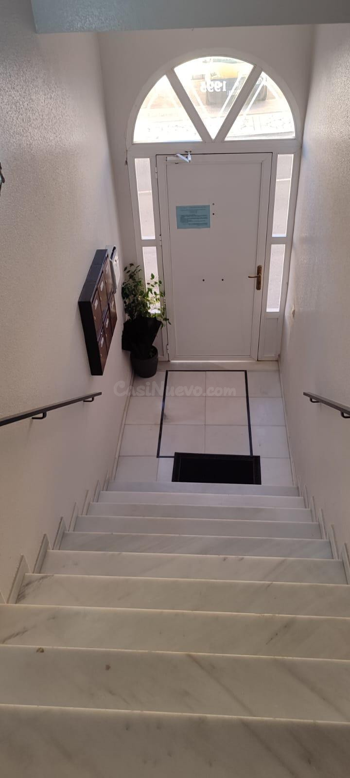 PISO EN MACAEL ( ALMERÍA ) CON EXCELENTE UBICACIÓN CON 3 DOR - foto 3