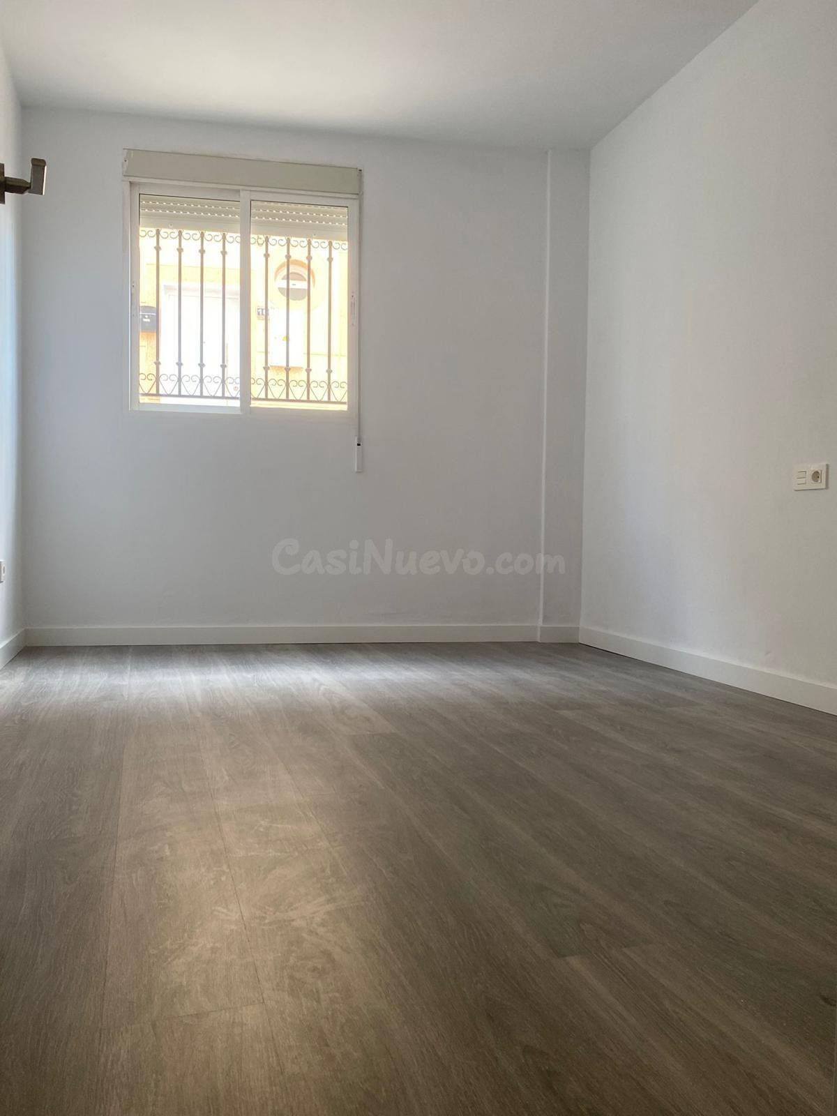 PISO EN MACAEL ( ALMERÍA ) CON EXCELENTE UBICACIÓN CON 3 DOR - foto 4