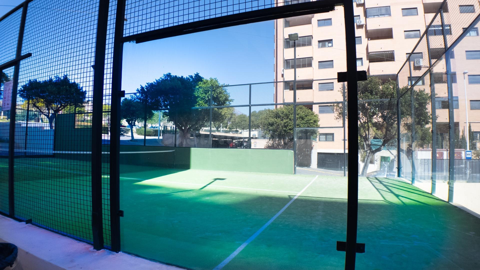 Piso con inmejorables vistas en Cala de Finestrat - foto 4