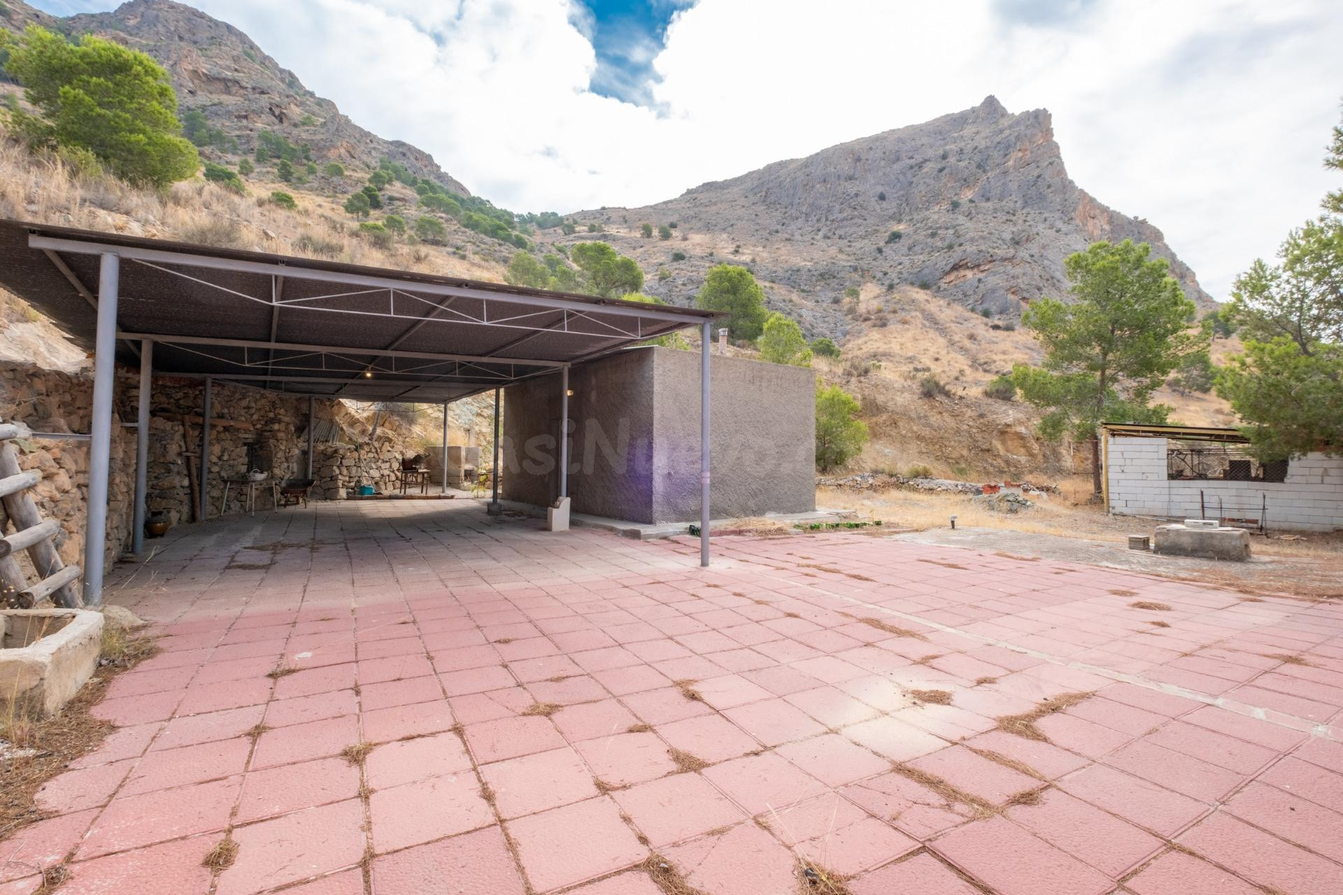 SE VENDE CUEVA RUSTICA EN ENCLAVE UNICO EN LA SIERRA DE ORIH - foto 4