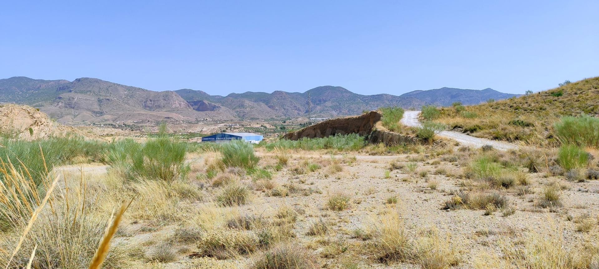 VENTA EN OLULA DEL RÍO ( ALMERÍA ). DE PARCELA INDUSTRIAL. - foto 4