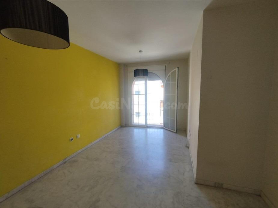 PISO CON GARAJE Y TRASTERO A LA VENTA EN EL CERRO