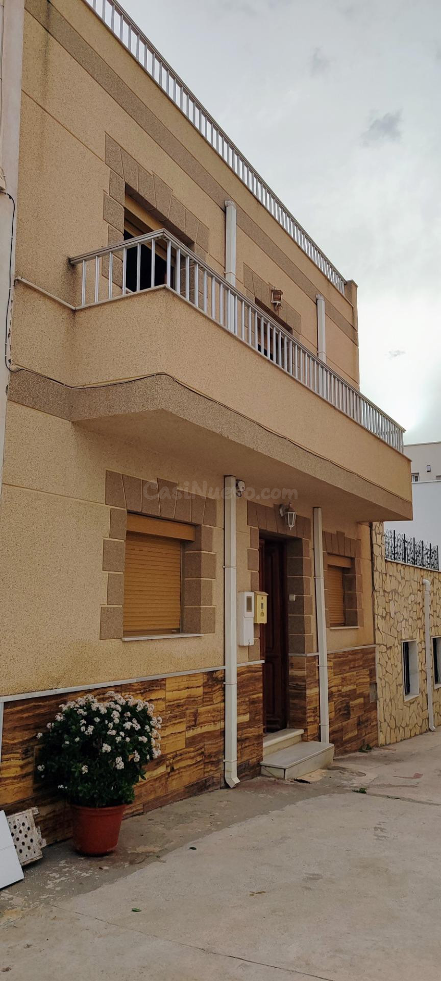 MACAEL ( ALMERÍA ). CASA DE 3 PLANTAS Y 5 habitaciones. - foto 2