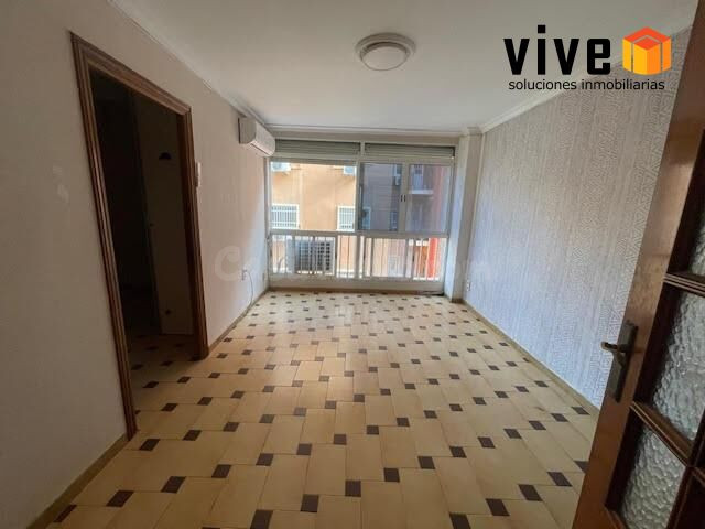 ALQUILER DE PISO EN ZONA ARENAL-CENTRO SEVILLA - foto 2