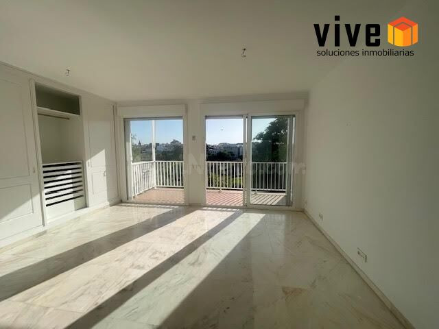 MAGNÍFICO PISO CON VISTAS AL GUADALQUIVIR